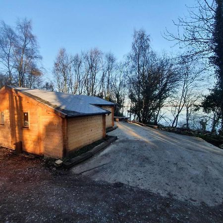 Stunning Log Cabin On The Lake Portroe Kültér fotó